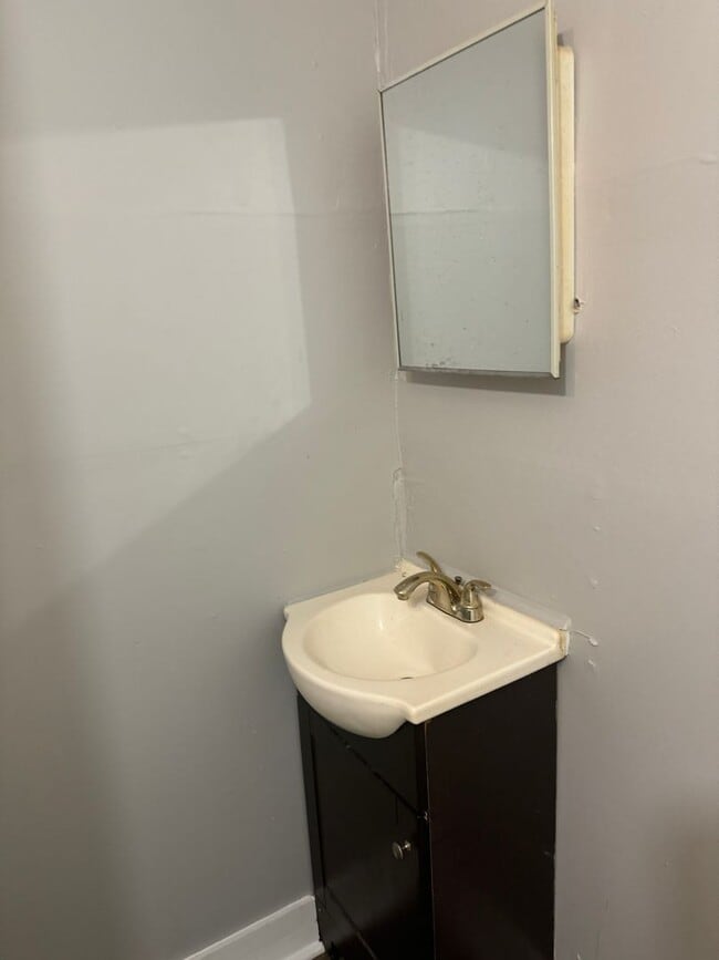 Foto del edificio - MOVE-IN SPECIAL 1/2 OFF 1ST MONTH'S RENT!!