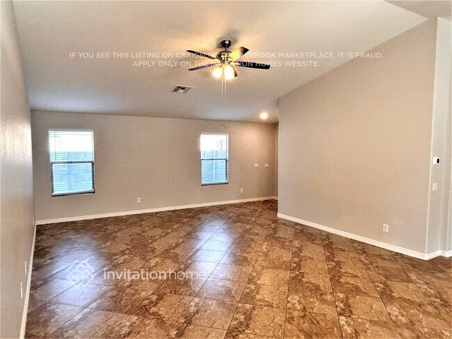 Foto del edificio - 17757 W Redfield Rd