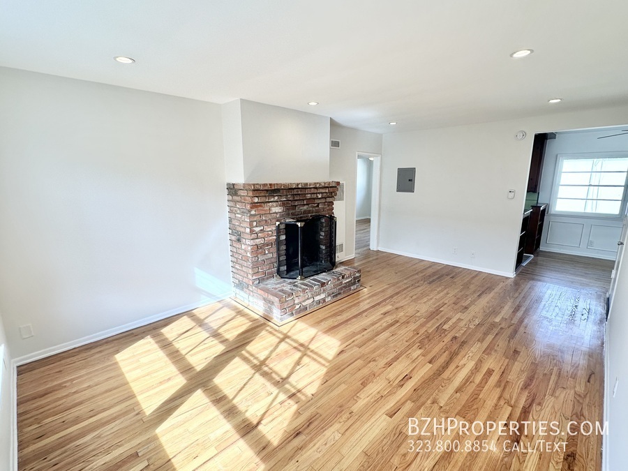 Primary Photo - Charming 1Bed 1Bath In Valley Village