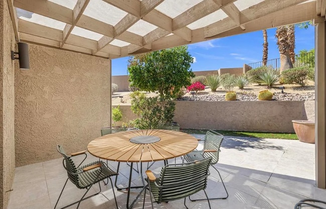 Building Photo - 48992 Canyon Crest Ln