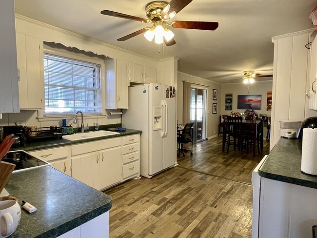 Foto del edificio - 101 Loretta Dr