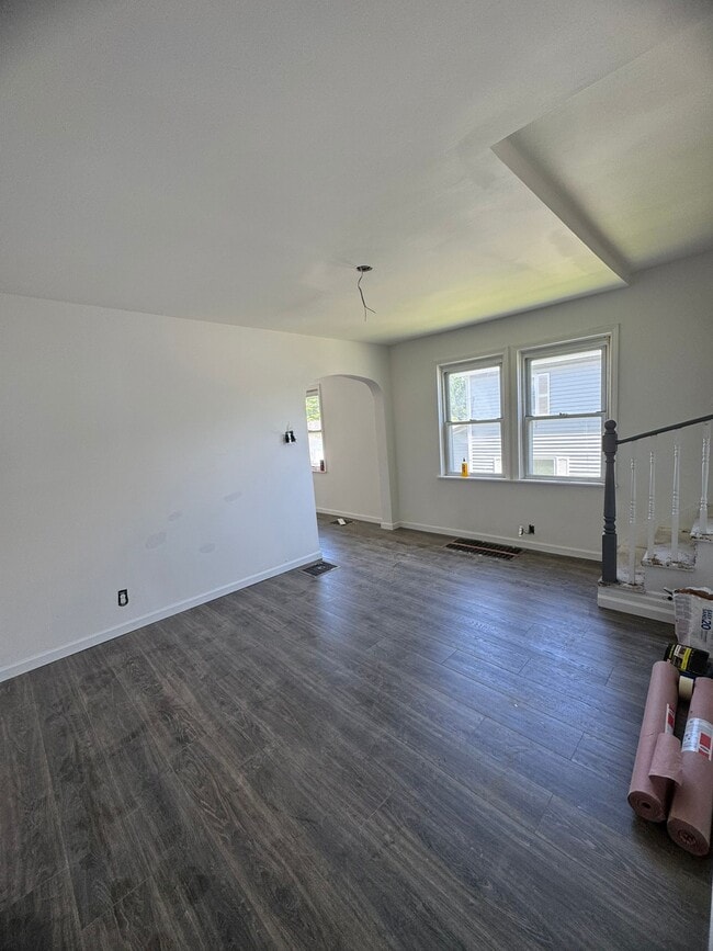 Building Photo - 223 Hopewell Rd
