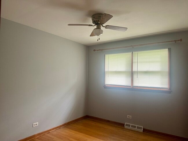 Foto del edificio - 5341 Grand Ave