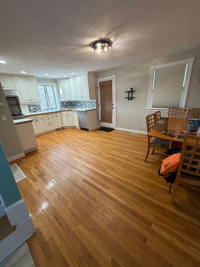 Foto del edificio - 43 Shady Hill Dr