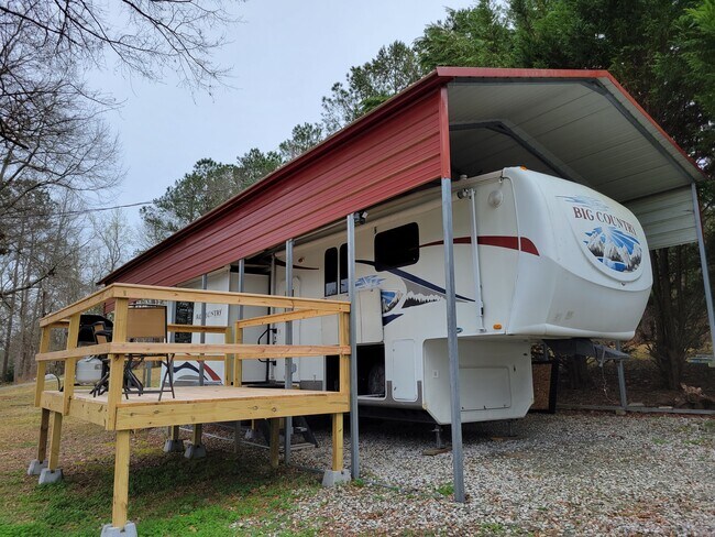 Fotografía del edificio - 106 Mountain Shore Dr