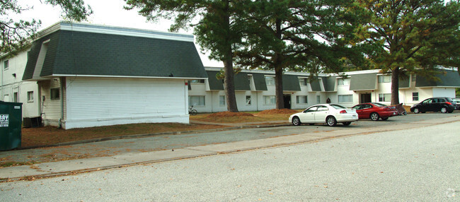 Building Photo - Garden View Apartments