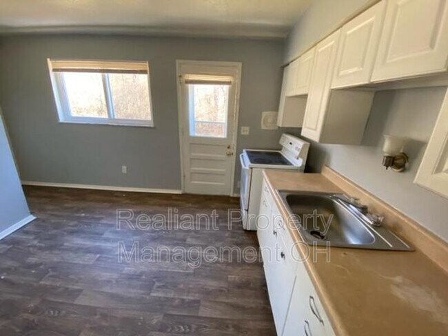 Building Photo - 1794 W Fork Rd