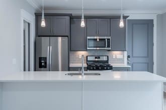 Building Photo - 4 Sanctuary Ct