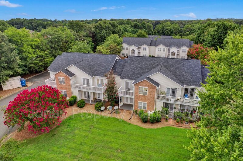 Photo - 1526G UNION ROAD