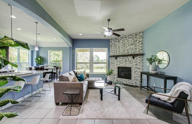 Foto del edificio - 17622 Quiet Shores Dr