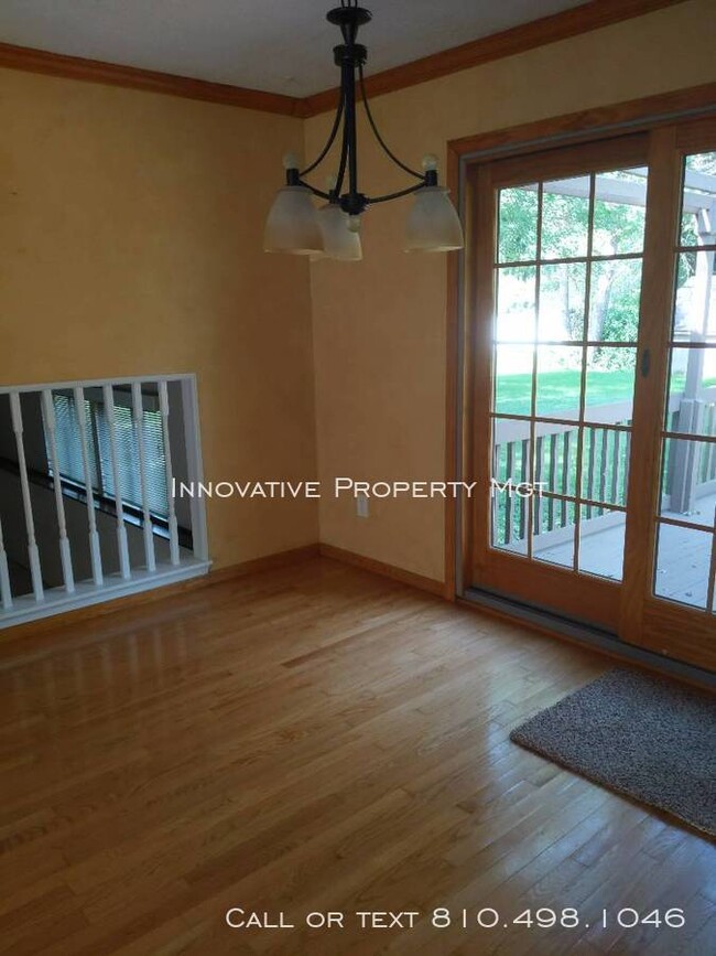 Building Photo - 1143 Springview Dr