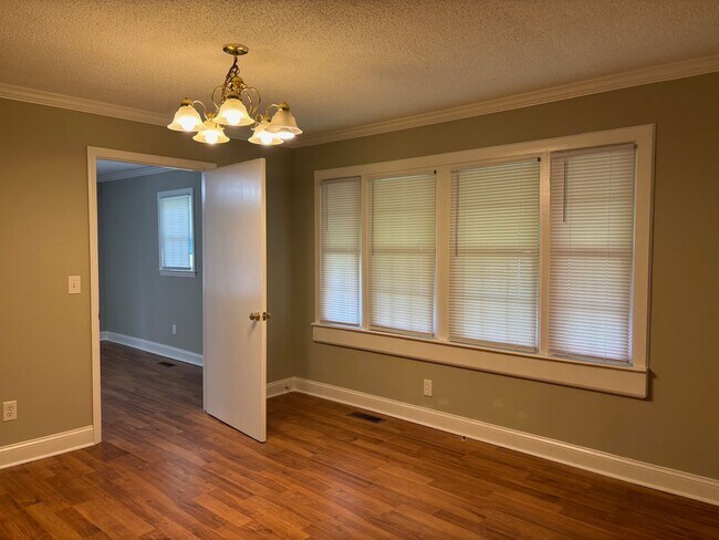 Foto del edificio - 3 BED, 2 BATH HOME LOCATED IN RAMSEUR