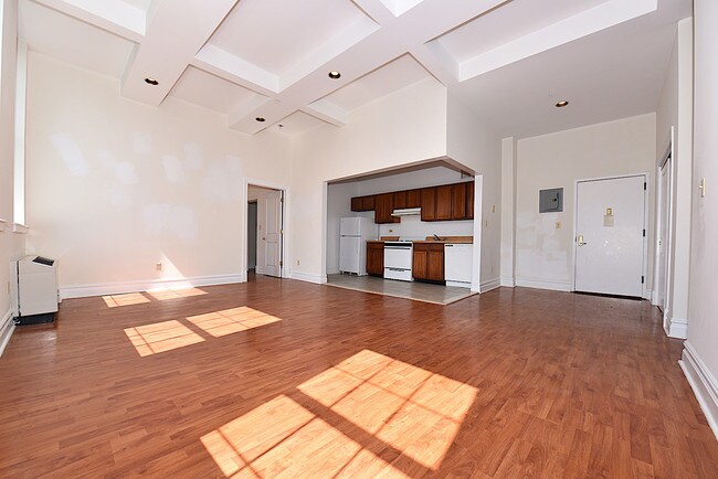 Building Photo - 4502 Ditmars Blvd