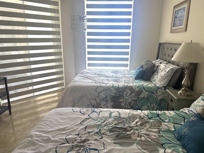 Foto del edificio - 8925 Collins Ave
