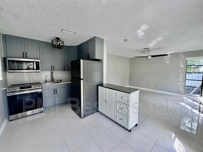 Foto del edificio - 47-49 SE 13th St