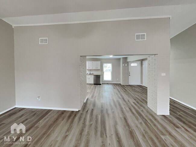 Foto del edificio - 105 Ripplewood Dr
