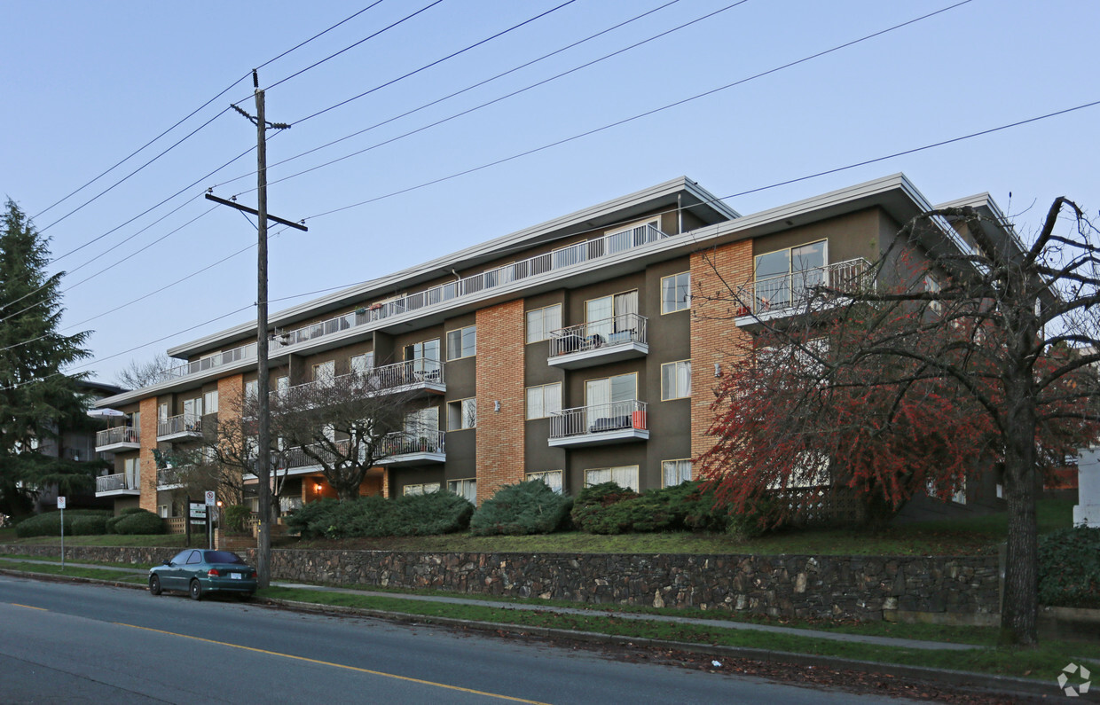 Primary Photo - Panorama Court