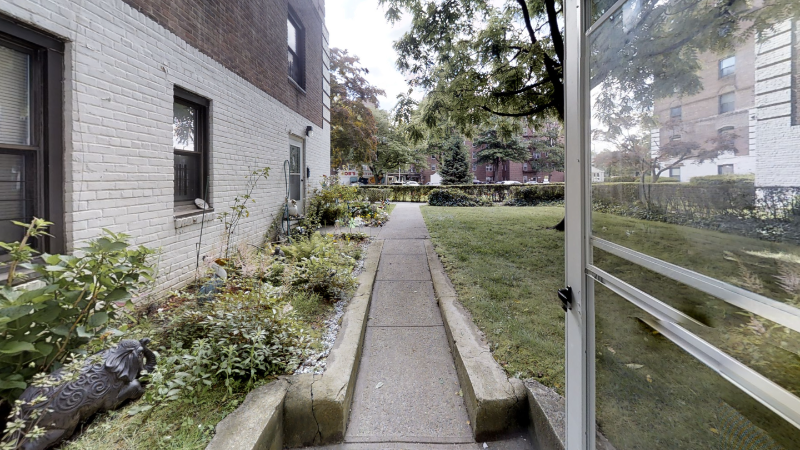 Primary Photo - 630 Gramatan Ave