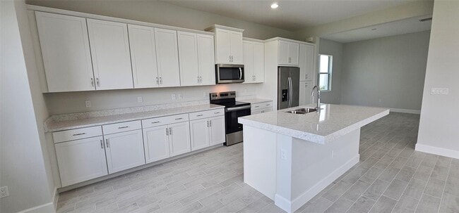 Building Photo - 5461 Empire Dr