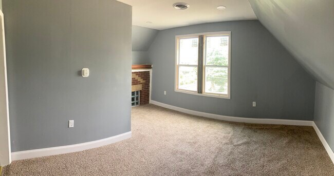 Building Photo - 11 Schreck Ave