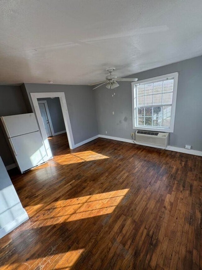 Foto del edificio - Clean duplex on the North side of Springfield. Remodeled