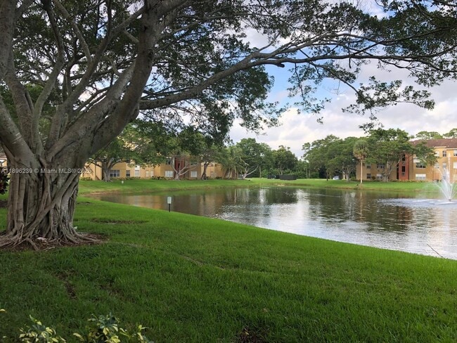 Foto del edificio - 1401 Village Blvd
