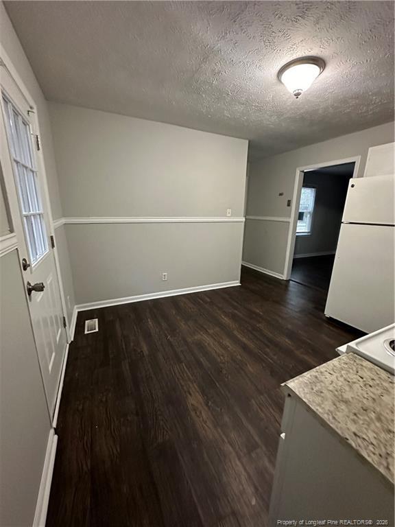 Foto del edificio - 4933 Ellsworth Dr