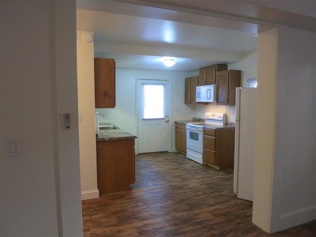 Building Photo - 211 Stribling Ave