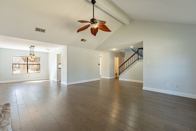 Foto del edificio - Beautiful 3 bedroom, 2.5 bathroom home in Gracywoods!