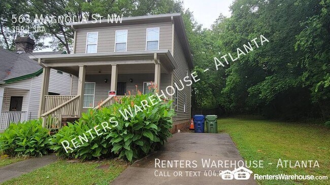 Building Photo - Beautiful 3 Bedroom Home Downtown-TOTALLY ...