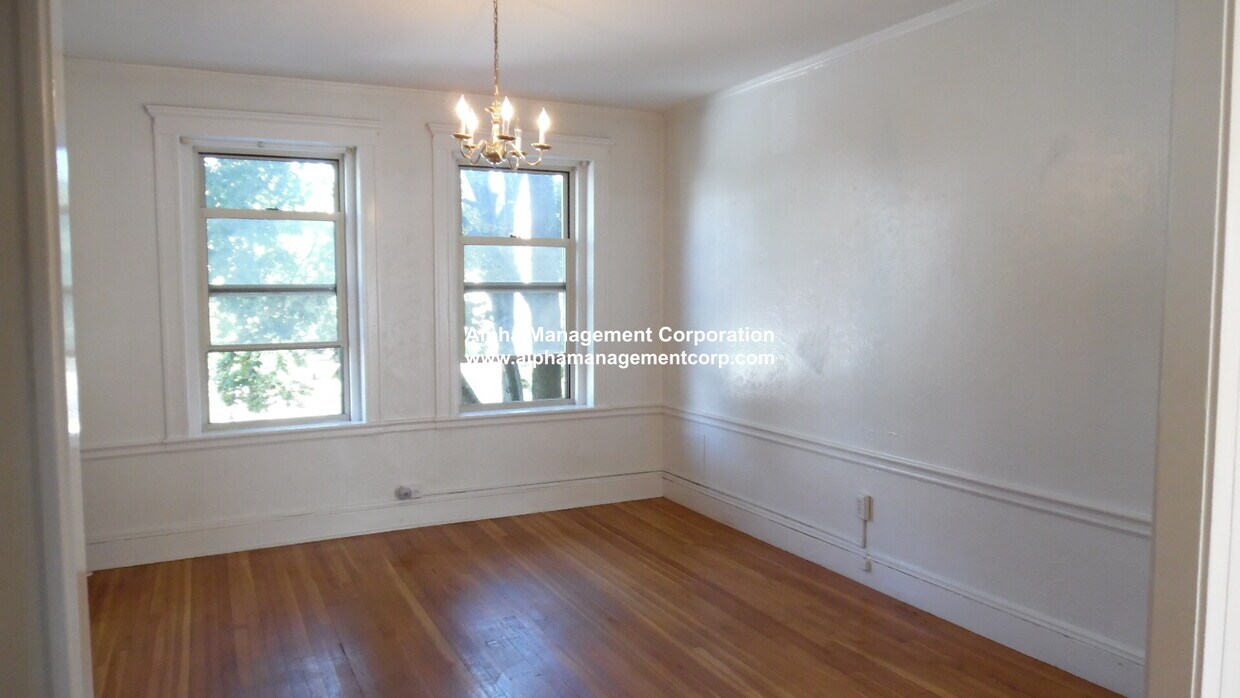 Foto principal - 90 Maple St