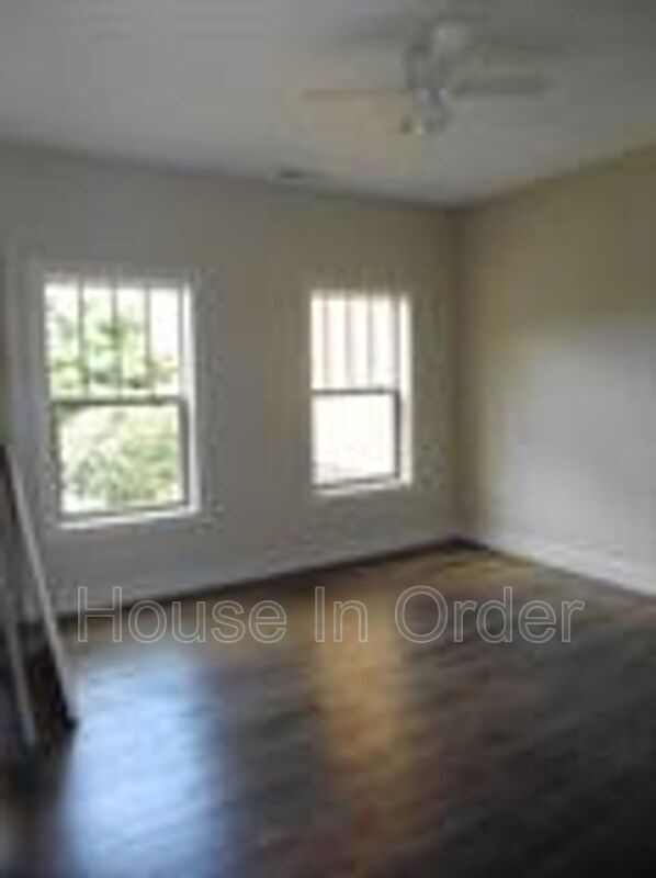 10 Manatee Ct, Asheville, NC 28803 Townhome Rentals in Asheville NC