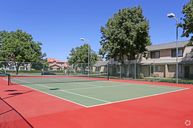 ¡Cancha de tenis - Boulder Springs Apartments