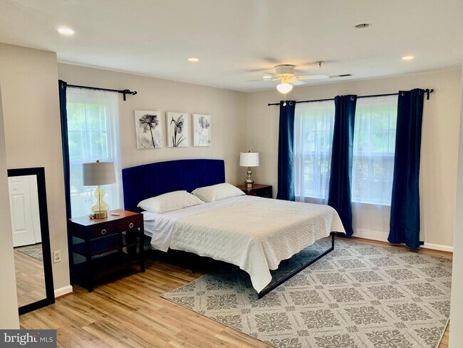 Foto del edificio - 2104 Sayan Ct