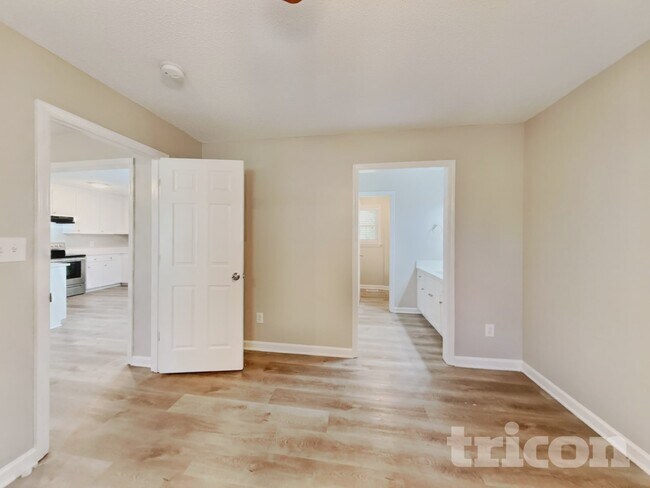 Foto del edificio - 139 Creekside Dr