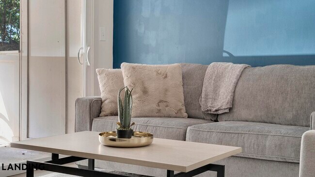 Building Photo - 2745 Holcomb Bridge Rd