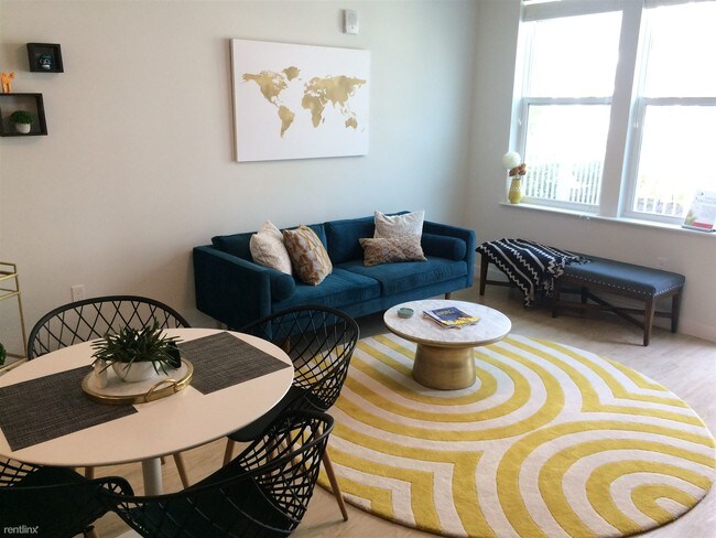 Foto del edificio - 2 br, 2 bath  - 3611 Washington St Unit 5C