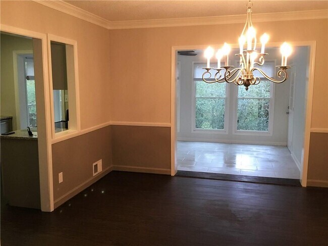 Foto del edificio - 2353 Henderson Mill Ct
