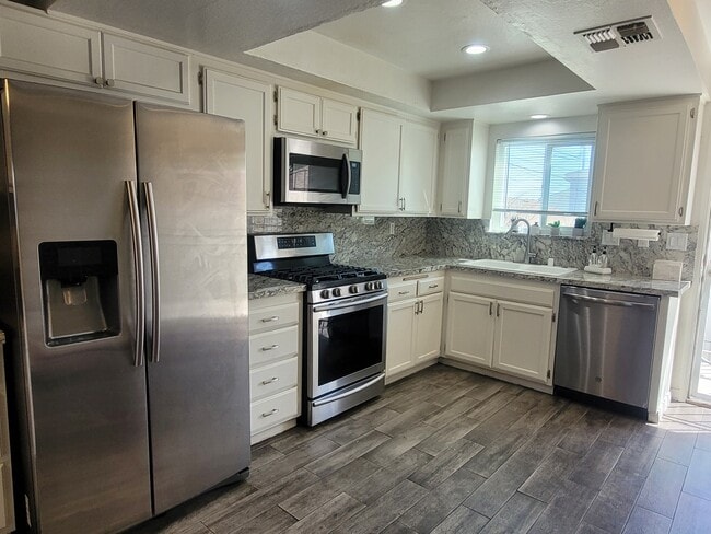 Foto del edificio - 542 N Shelton St