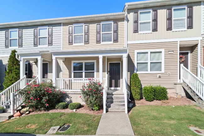 Building Photo - 100 Stratford Lakes Dr