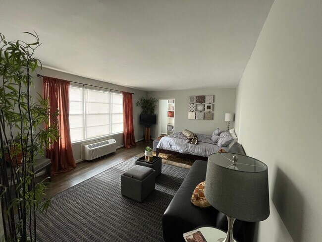Foto del edificio - 100 Cotton Ave SW