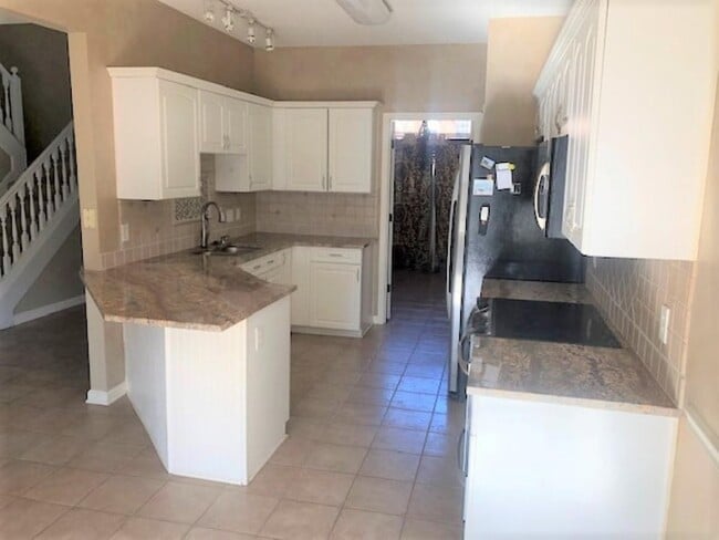 Foto del edificio - 9291 N Fairmont Cir