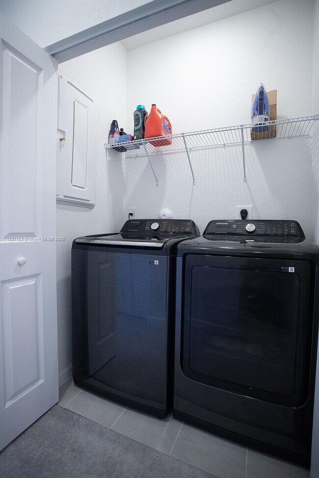 Foto del edificio - 12309 NW 24th Pl