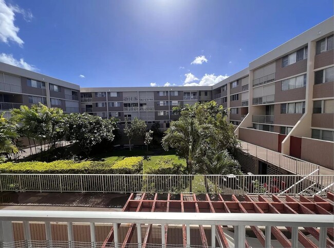 Foto del edificio - Nuuanu Condo Available Now!