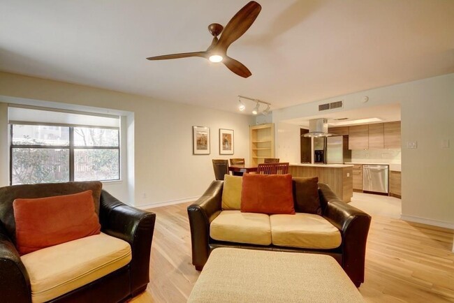 Building Photo - 1135 Barton Hills Dr