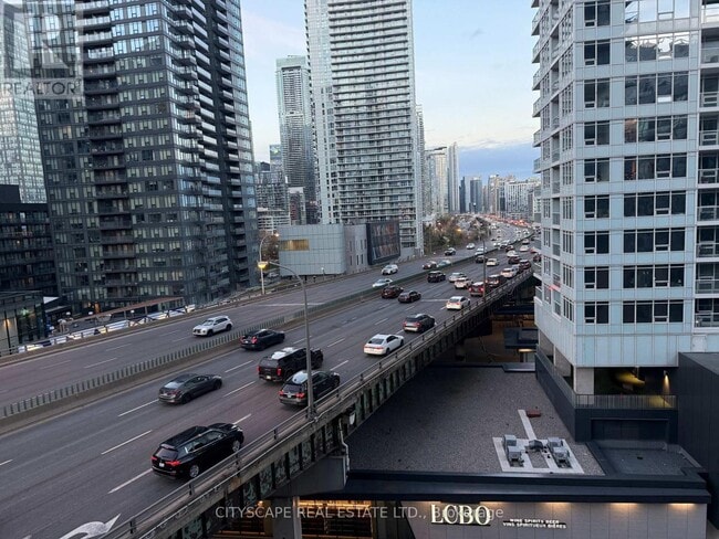 Building Photo - 20 Bruyeres Mews