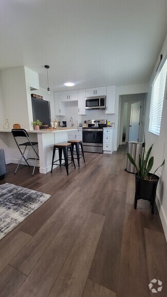 Building Photo - 2119 Las Colinas Ave