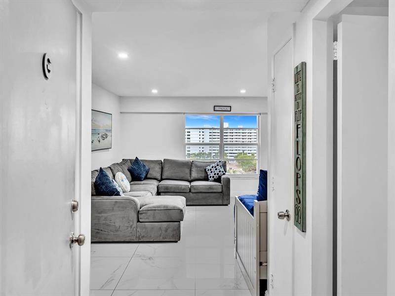 Foto principal - 5100 Dupont Blvd