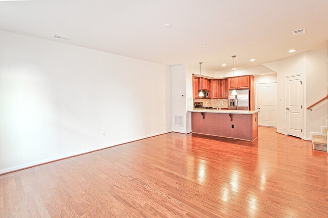 Building Photo - 13652 Endeavour Dr