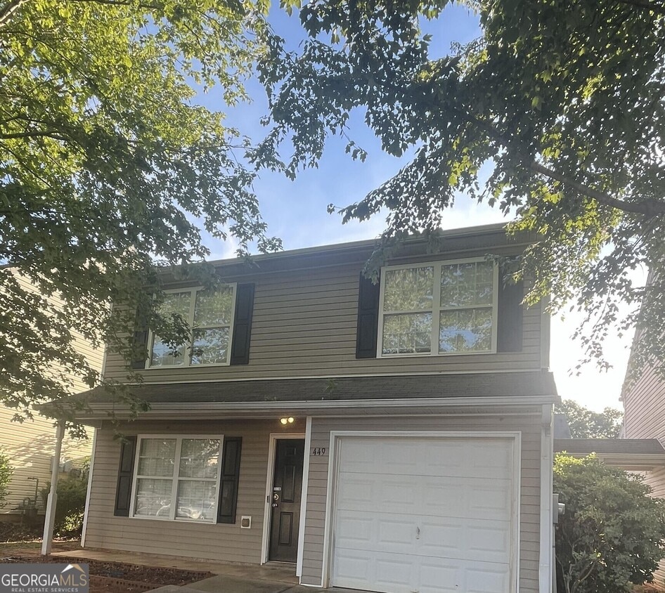 Building Photo - 449 Kara Ln